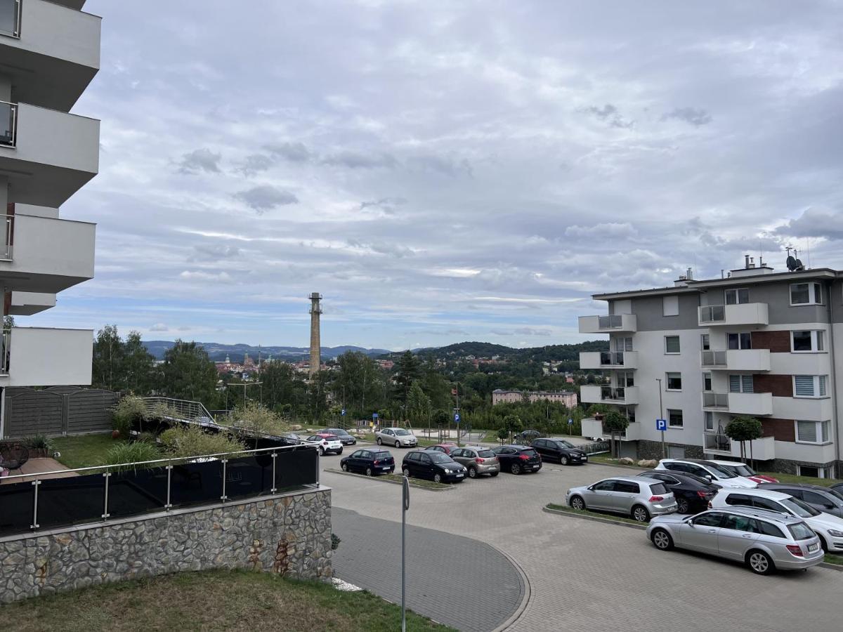 Apartament Z Tarasem Na Osiedlu Rakownica Jelenia Góra Eksteriør bilde