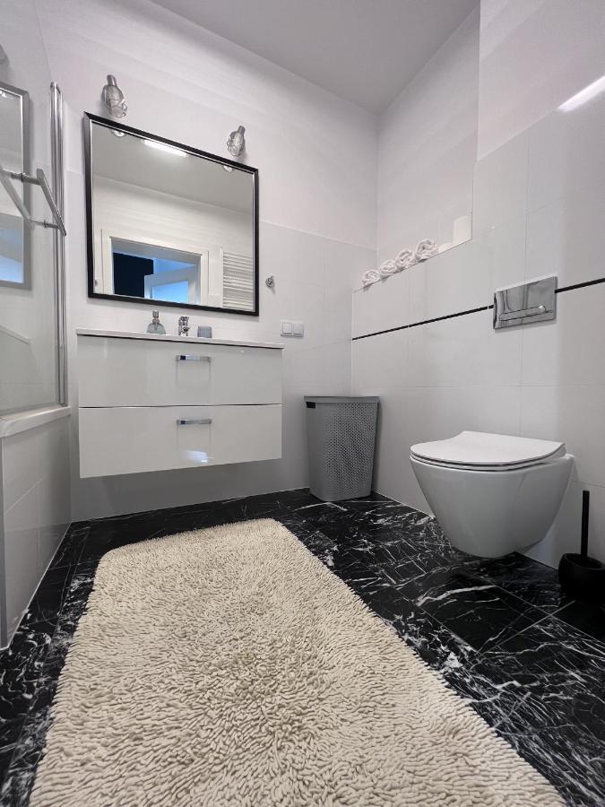 Apartament Z Tarasem Na Osiedlu Rakownica Jelenia Góra Eksteriør bilde